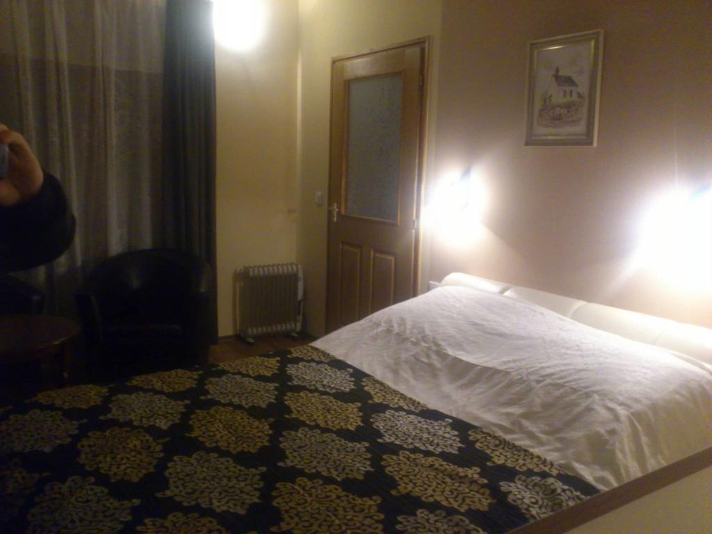 Hôtel Szilvia Vendeghaz à Korosszakal Chambre photo